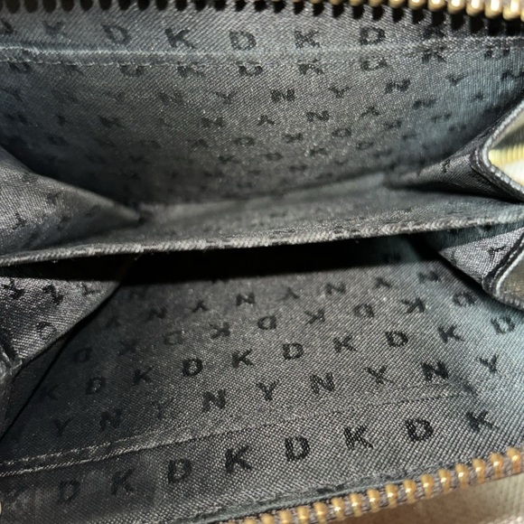 DKNY Small Logo Zip Around Wallet - Picture 8 of 12